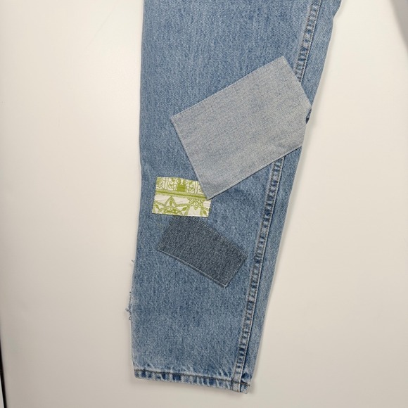 Urban Renewal Women's Blue Patchwork Festival Levi's 550 Boho Tapered Jeans 24 - Picture 3 of 10